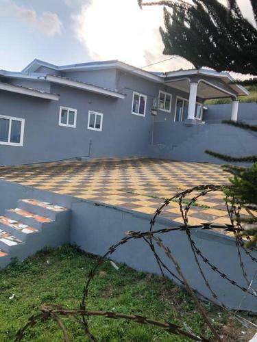Cozy 3-bedroom Villa In Kwabenya