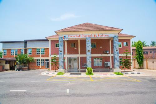 Towlab Hotel & Suites