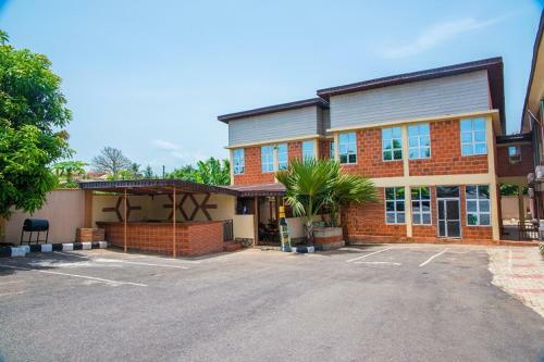 Towlab Hotel & Suites