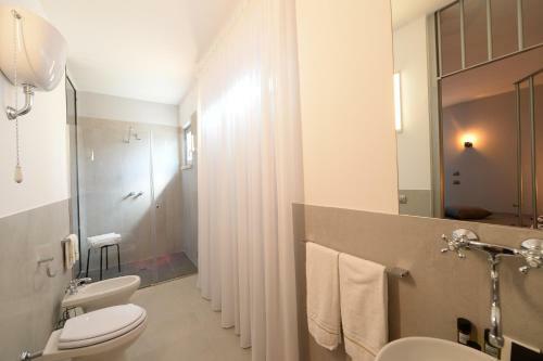 Hostal X Hotel
