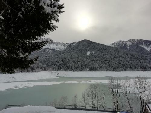 Elison-on The Lake B&B