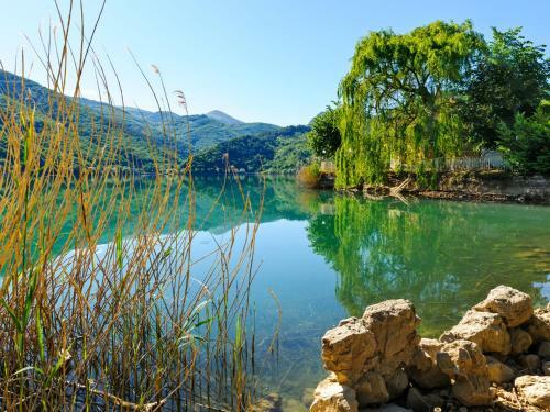 Gorgeous Holiday Home In Scanno With Garden