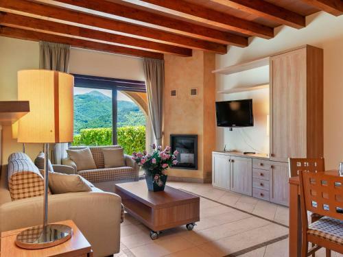 Valley-view Holiday Home In Scanno With Garden