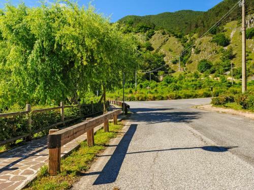Valley-view Holiday Home In Scanno With Garden