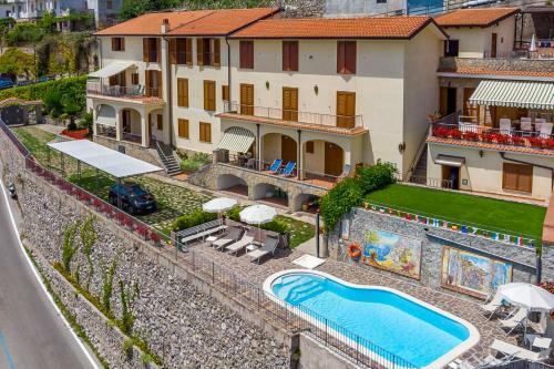 Apartamento Appartamento Anna In Villa Laura