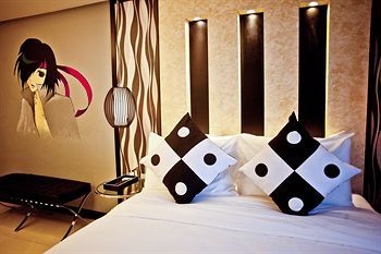 Y2 Residence Hotel