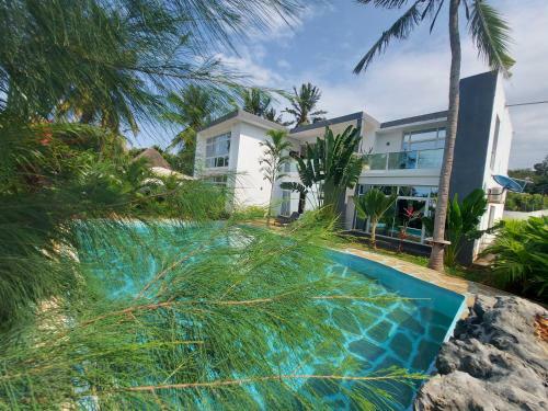 Villa Butterfly House
