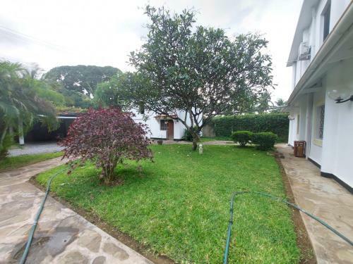 Villa Leopard House