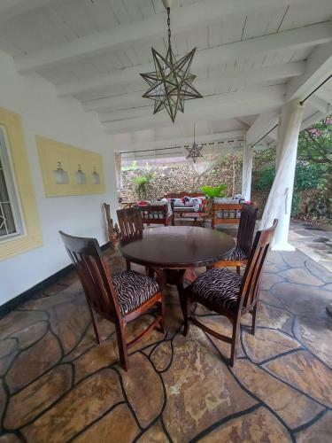 Villa Leopard House