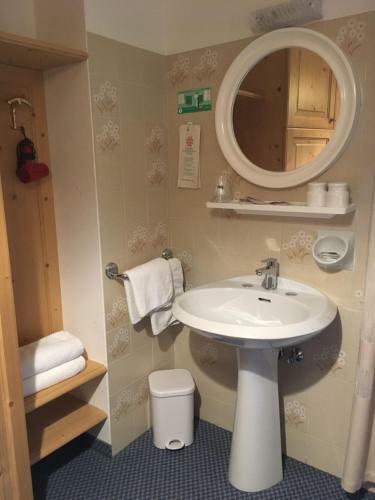Hostal Garni Al Barance
