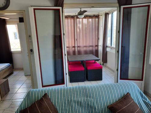 Apartamento T2 � Environs 50m de La Plage de L'hermitage