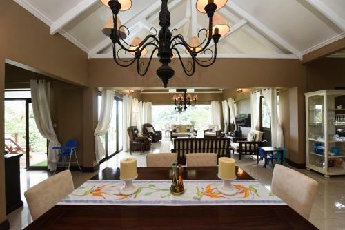 Villa Coconut Climb