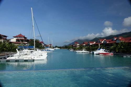 Apartamento Eden Island 3-bedroom Vacation Home