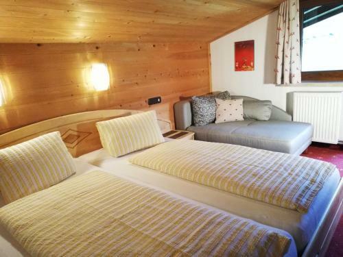 Hostal G�stehaus Midi