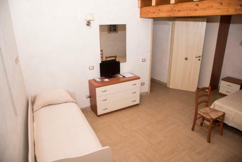 Hostal La Lanterna Di Bachi