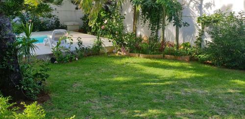Lush Garden Villa House 2