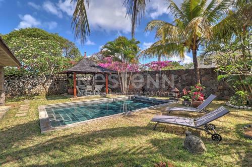 Elegant Villa With Pool And Privacy Blue Bay