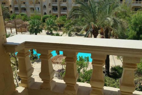 One-bedroom Apartment S2 In Vip Zone Sunny Lakes
