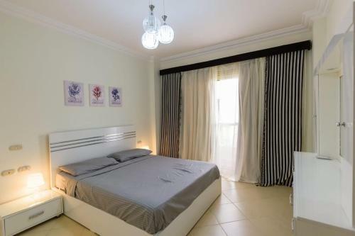 One-bedroom Apartment S2 In Vip Zone Sunny Lakes