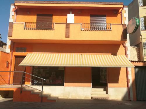 Hostal Domos Loru