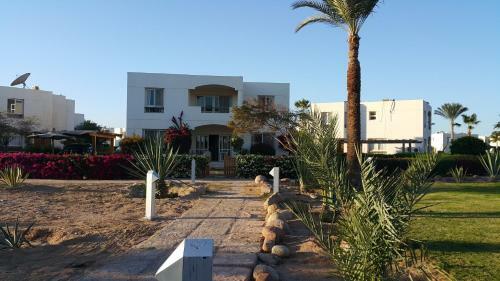 Beach Front Villa In Napqe