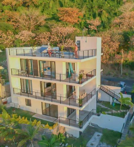 Hostal Fullmoon Apartment & Studio