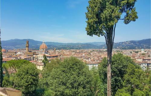 Beautiful Apartment In Signa With 2 Bedrooms
