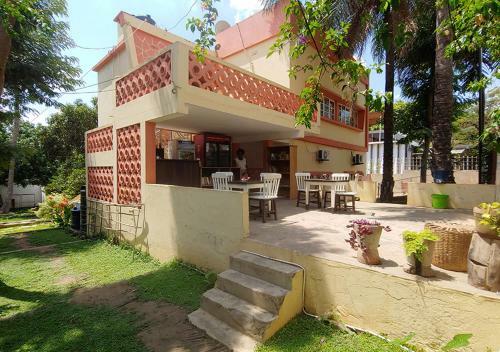 Albergue Ruby - Casa De Hospedes - Backpackers