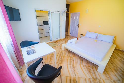 Hostal Cambria Hotel