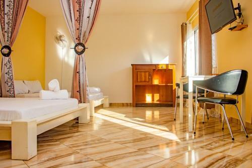 Hostal Cambria Hotel