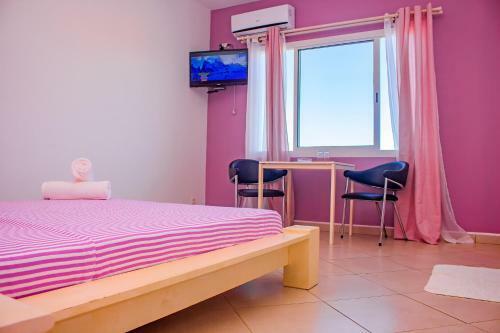 Hostal Cambria Hotel