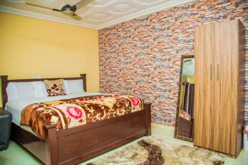 Vihills Hotel