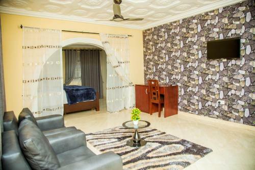 Vihills Hotel