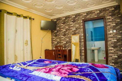 Vihills Hotel