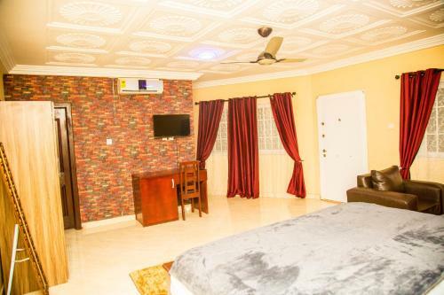 Vihills Hotel