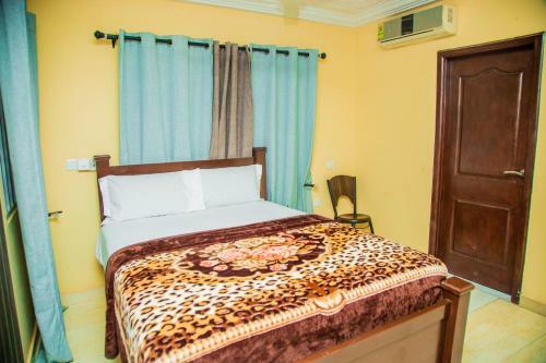 Vihills Hotel