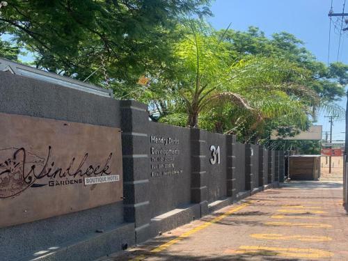 Hostal Dash Boutique Guesthouse