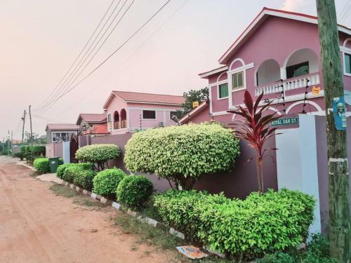 Beautiful 1bed Apartment In Adenta Wifi