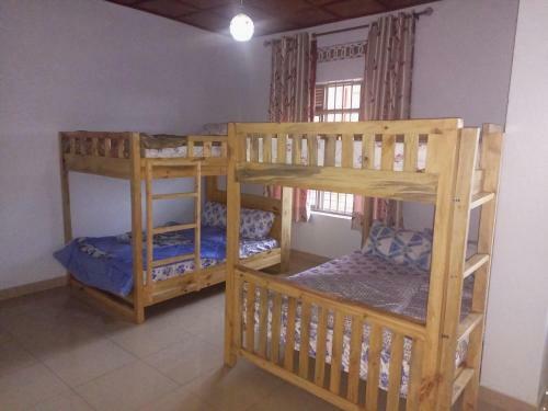 Bed & Breakfast Adriel Homes Ltd