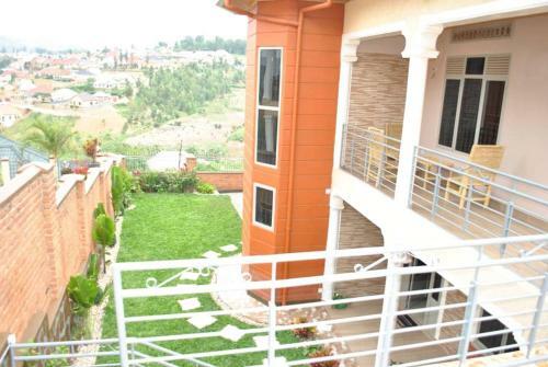 Bed & Breakfast Adriel Homes Ltd