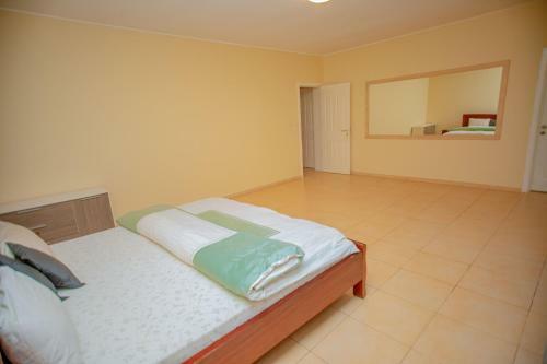Noble Place Apartment