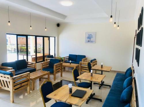 Fayrouz Hostel And Restaurant