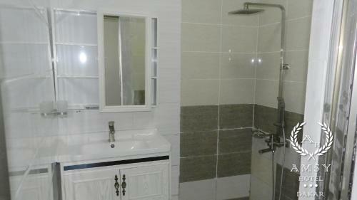 Amsy Hotel