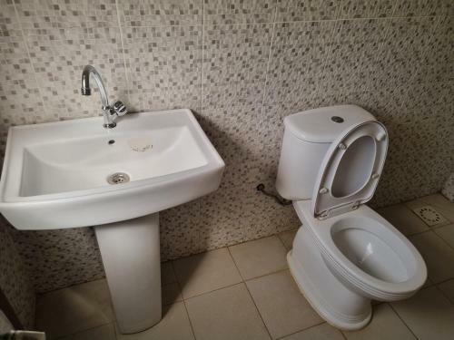 Hostal Studio Ou Chambre Meublee