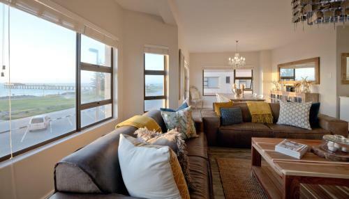 Beachfront Apartment @ Morleenpark Unit 11