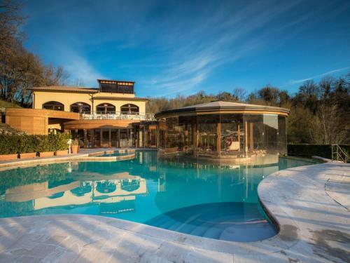 Charming Holiday Home In Sorano With Swimming Pool