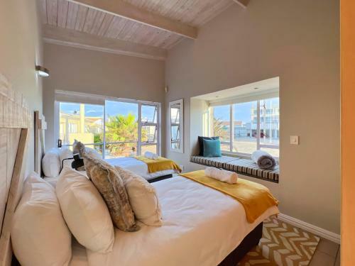 Waterfront Edge B5