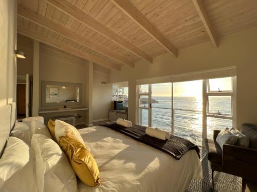 Waterfront Edge B5