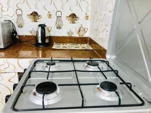 Naka Breeze Lake View Apartment With Wifi/netflix