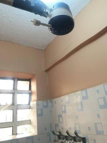 Naka Breeze Lake View Apartment With Wifi/netflix